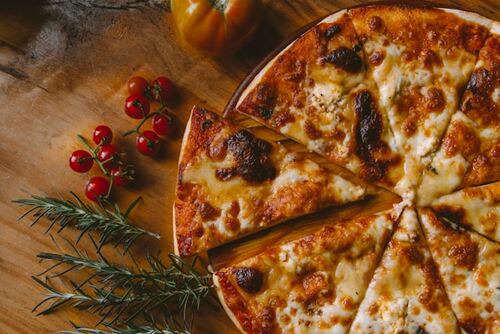 The Pepperoni Lover’s Paradise in Oakland, CA: A Dream Destination for Pizza Aficionados